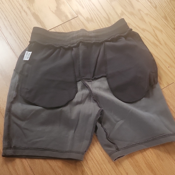Men's Gray Athletic Shorts Medium - Picture 15 of 17